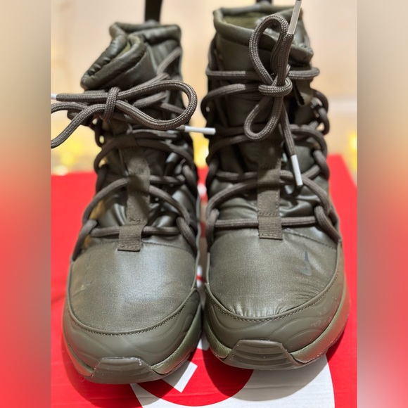 Nike Women's Tanjun High Rise Olive Green Sneaker Boot - Picture 4 of 6